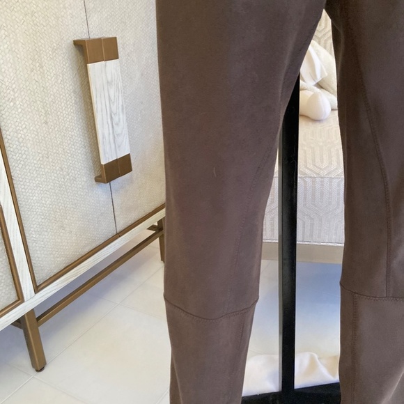 Trouser - Picture 2 of 5